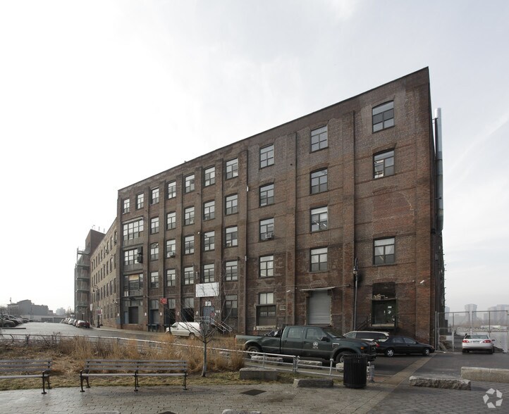 More Photos Of 1155-1205 Manhattan Ave, Brooklyn Manufacturing For Lease