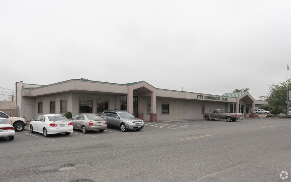 More Photos Of 5209 Pacific Hwy E, Fife Bank For Sale