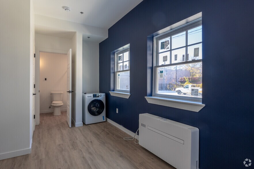More Photos Of 240 Mack Ave, Detroit Apartments For Sale