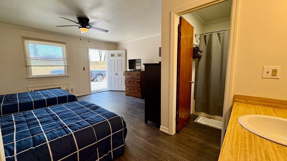 More Photos Of 9097 Allentown Blvd, Grantville Apartments For Sale