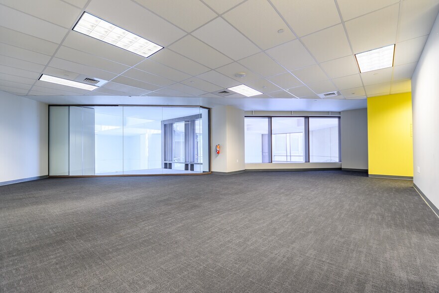 More Photos Of 112 E Pecan St, San Antonio Office For Lease