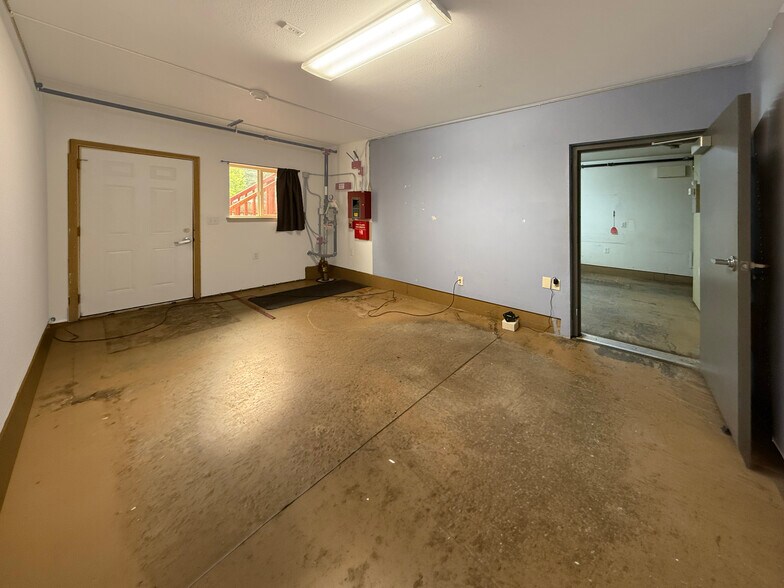 More Photos Of 15602-15610 SE Division St, Portland Rehabilitation Center For Sale