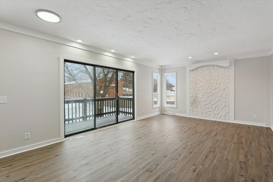 More Photos Of 4755 Pearl Rd, Cleveland Hotel For Sale