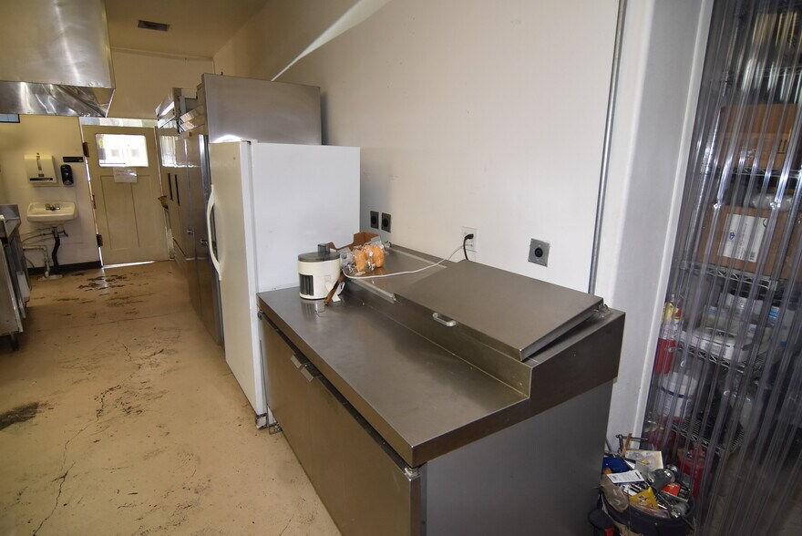 More Photos Of 248 W Center, Salem General Retail For Sale