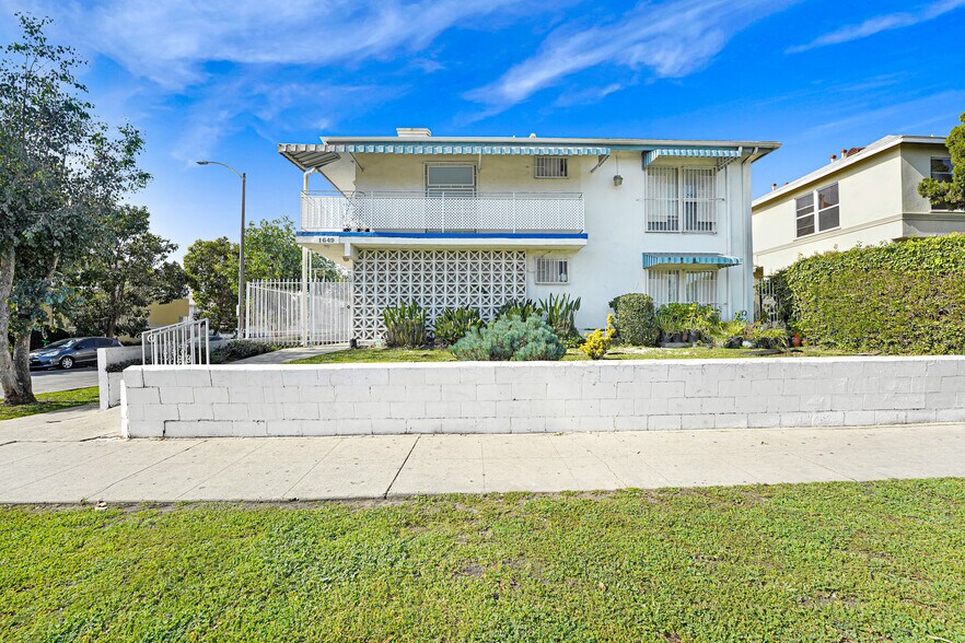 Primary Photo Of 1649 S La Brea Ave, Los Angeles Apartments For Sale