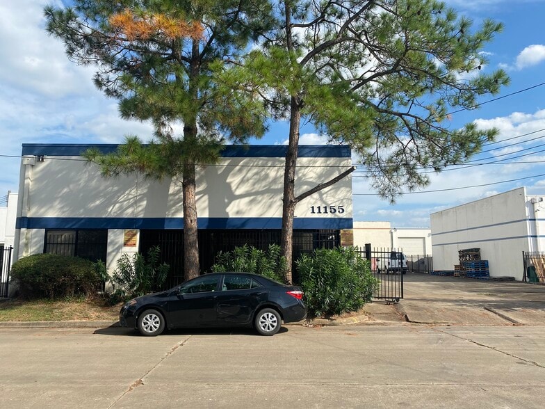 More Photos Of 11155 Shelton Ct, Houston Warehouse For Sale