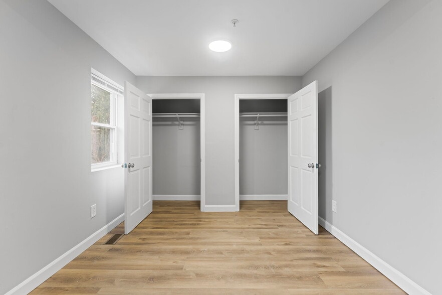 More Photos Of 922 Ridge Rd Se, Washington Assisted Living For Lease