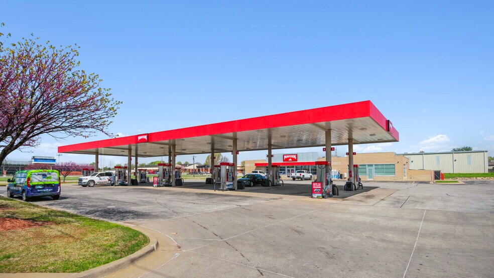 More Photos Of 10603 E 86th St, Owasso Convenience Store For Sale