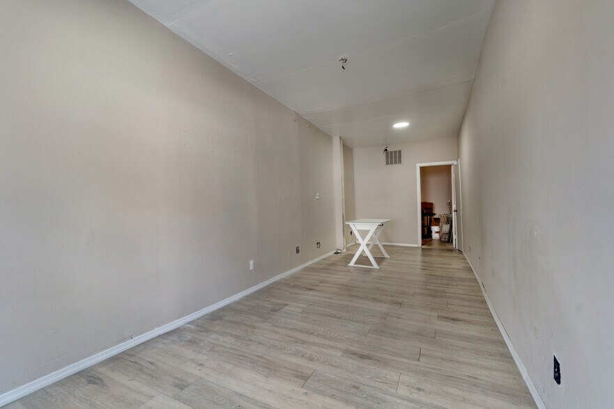 More Photos Of 278 Wyckoff Ave, Brooklyn Storefront Retail Residential For Lease