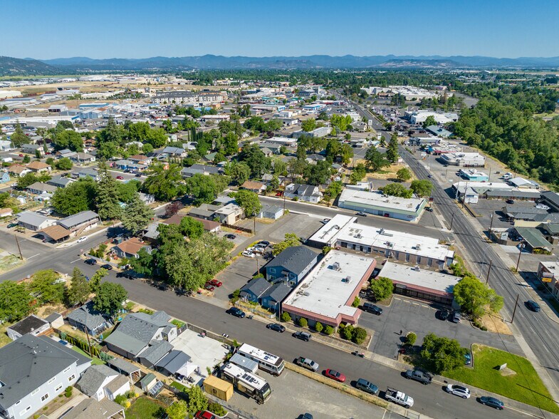 More Photos Of 513 Alice St, Medford Apartments For Sale