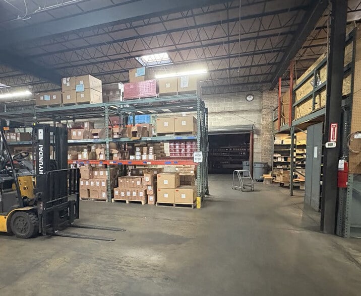 More Photos Of 7050 N Lehigh Ave, Chicago Warehouse For Sale