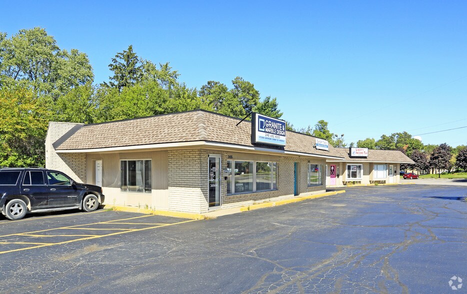 More Photos Of 2474-2486 Orchard Lake Rd, Keego Harbor Unknown For Lease