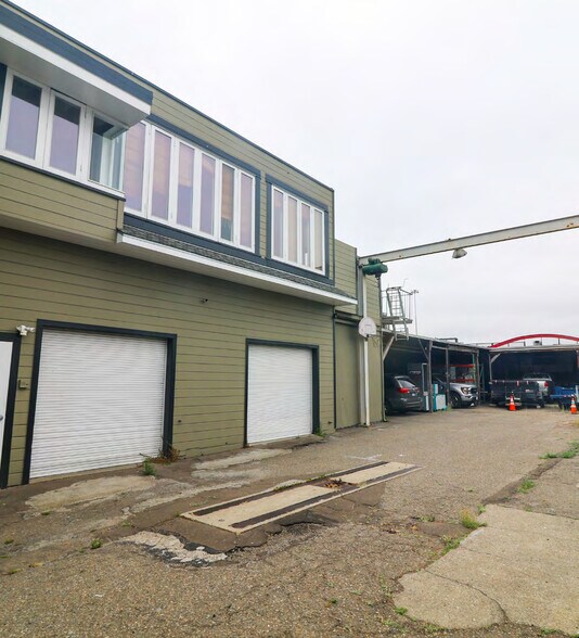 More Photos Of 286 12th St, San Francisco Flex For Lease
