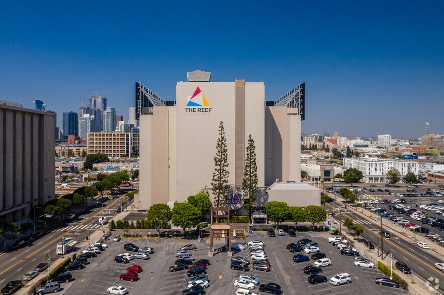 More Photos Of 1933 S Broadway, Los Angeles Office For Lease