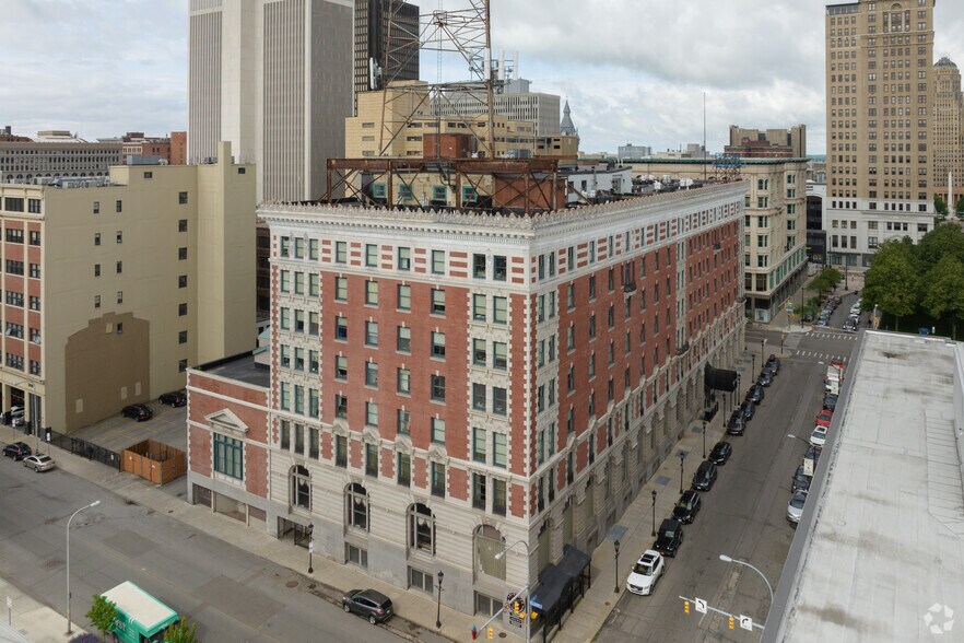 More Photos Of 391 Washington St, Buffalo Hotel For Lease