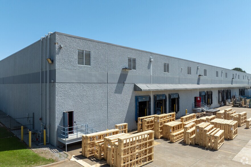 More Photos Of 3405 Roy Orr Blvd, Grand Prairie Warehouse For Lease