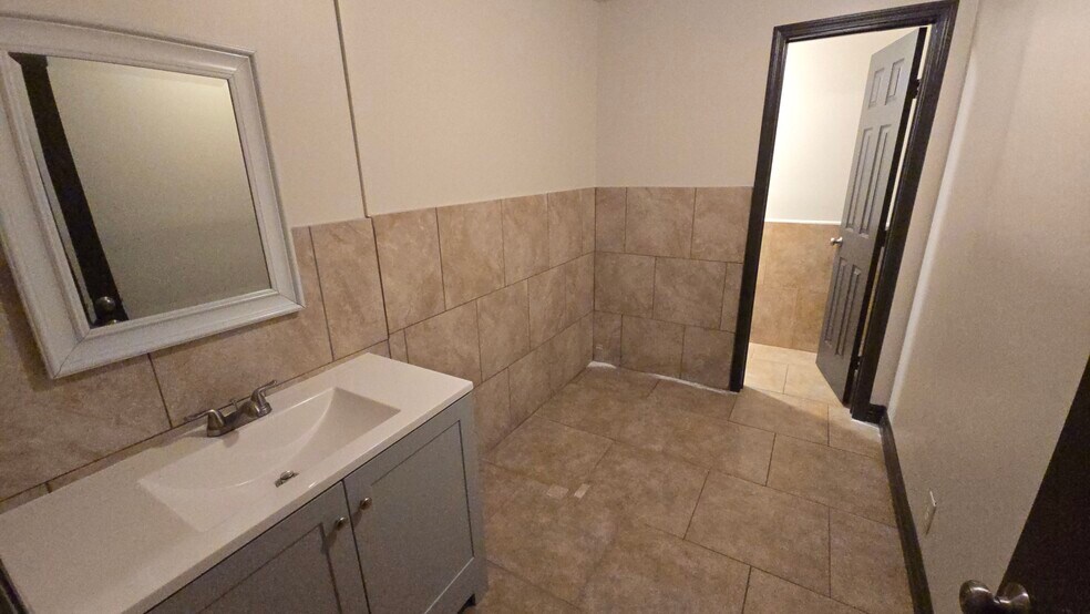 More Photos Of 3409 Spencer Hwy, Pasadena Office For Lease