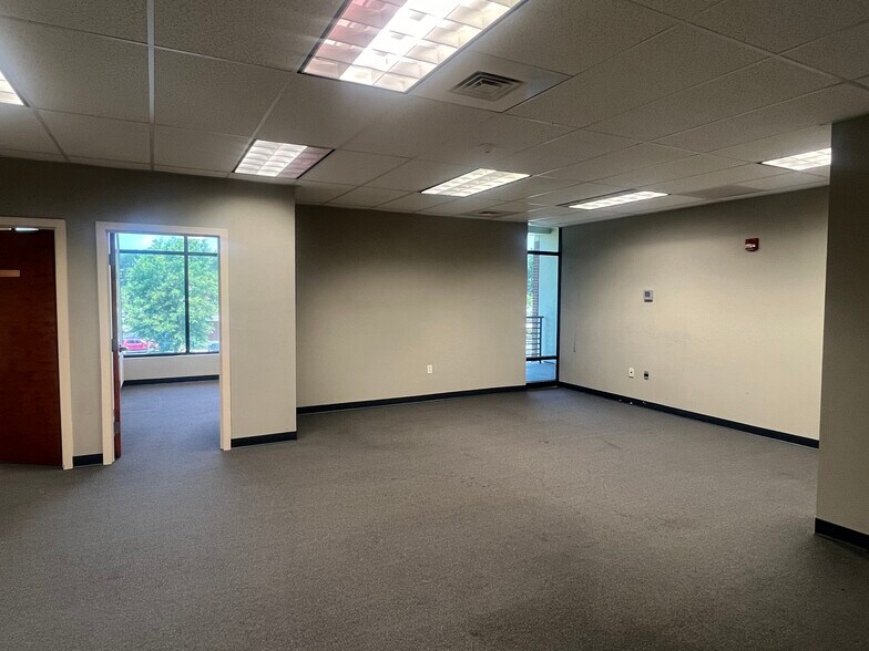 More Photos Of 597 Old Mount Holly Rd, Goose Creek Coworking Space