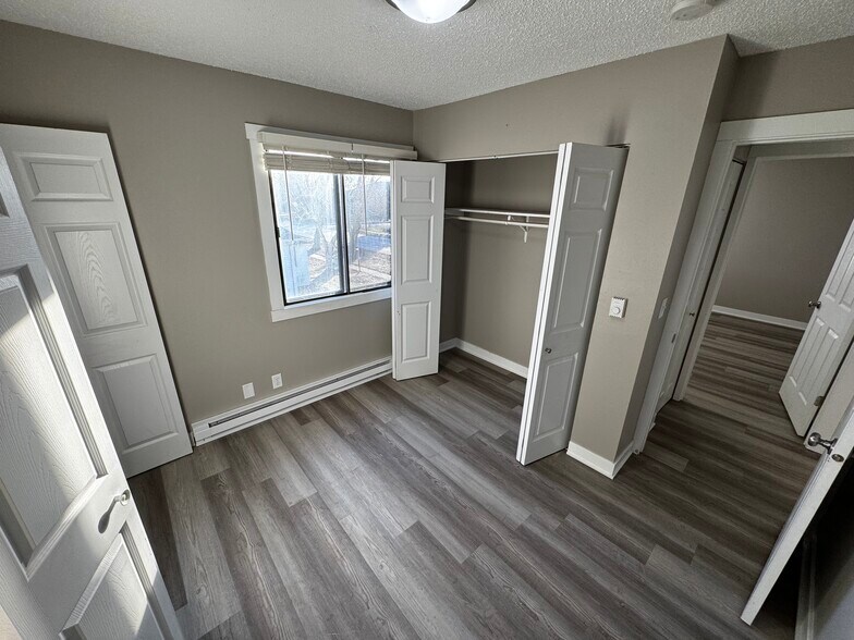 More Photos Of 107 SE 1st St, Bondurant Apartments For Sale