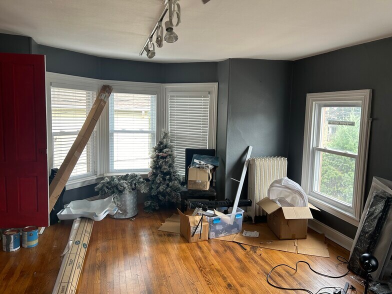 More Photos Of 19 N Main St, Marlboro Office Residential For Sale