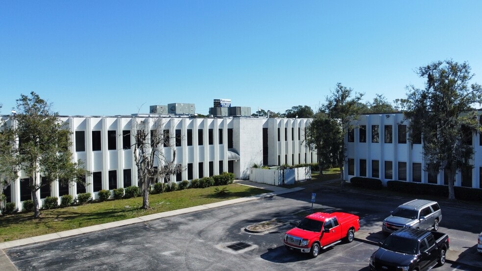 More Photos Of 6501 Arlington Expy, Jacksonville Office Residential For Sale