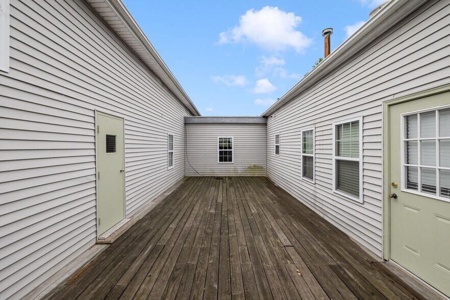 More Photos Of 84-86 Kilvert St, Warwick Restaurant For Sale