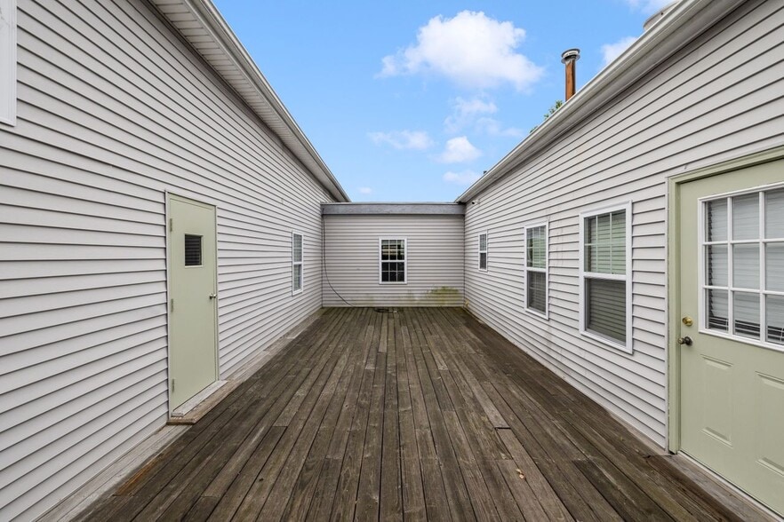 More Photos Of 84-86 Kilvert St, Warwick Restaurant For Sale