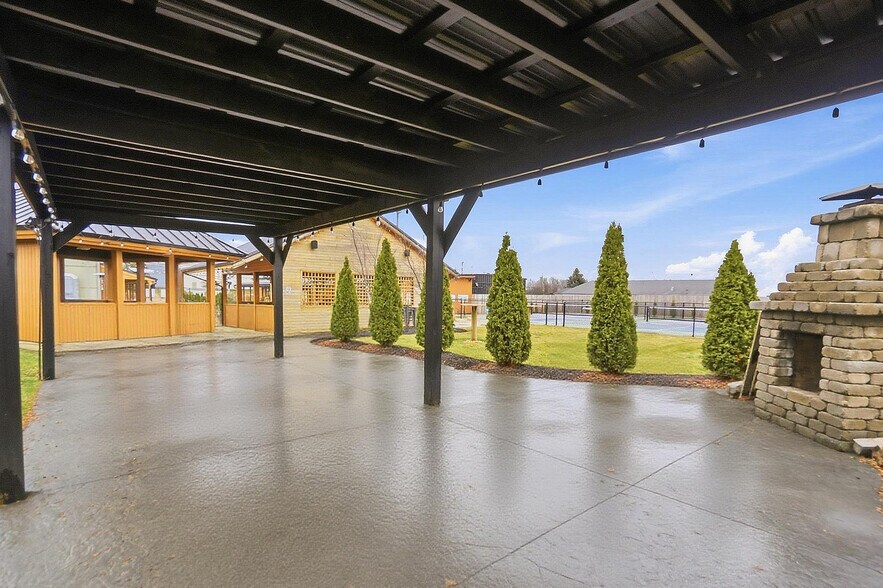 More Photos Of 2330 Bright Rd, Findlay Lodge Meeting Hall For Sale