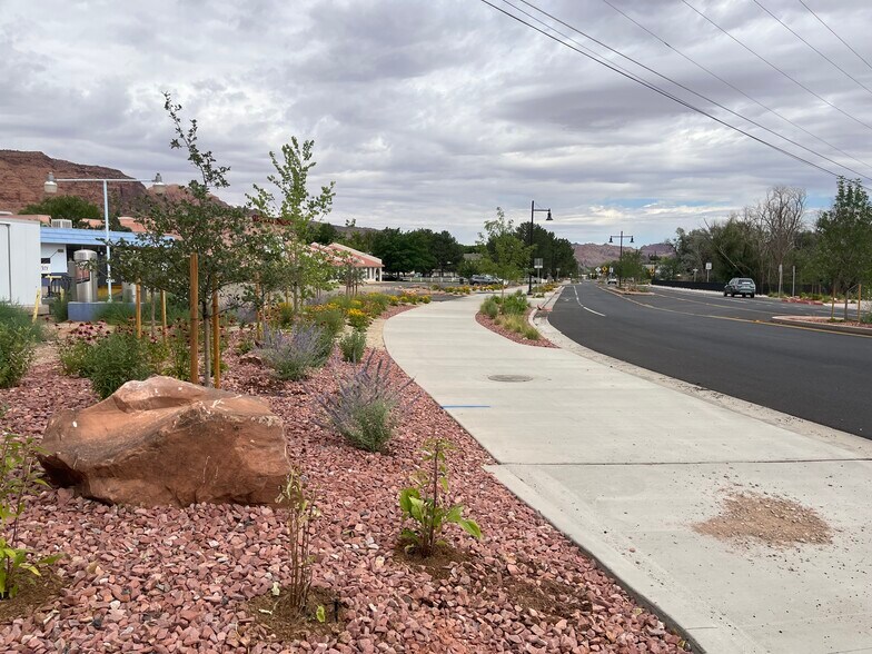 More Photos Of 588 Kane Creek Blvd, Moab General Retail For Sale