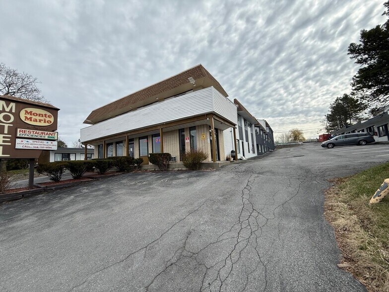 Primary Photo Of 947 New Loudon Rd, Latham Hotel For Sale