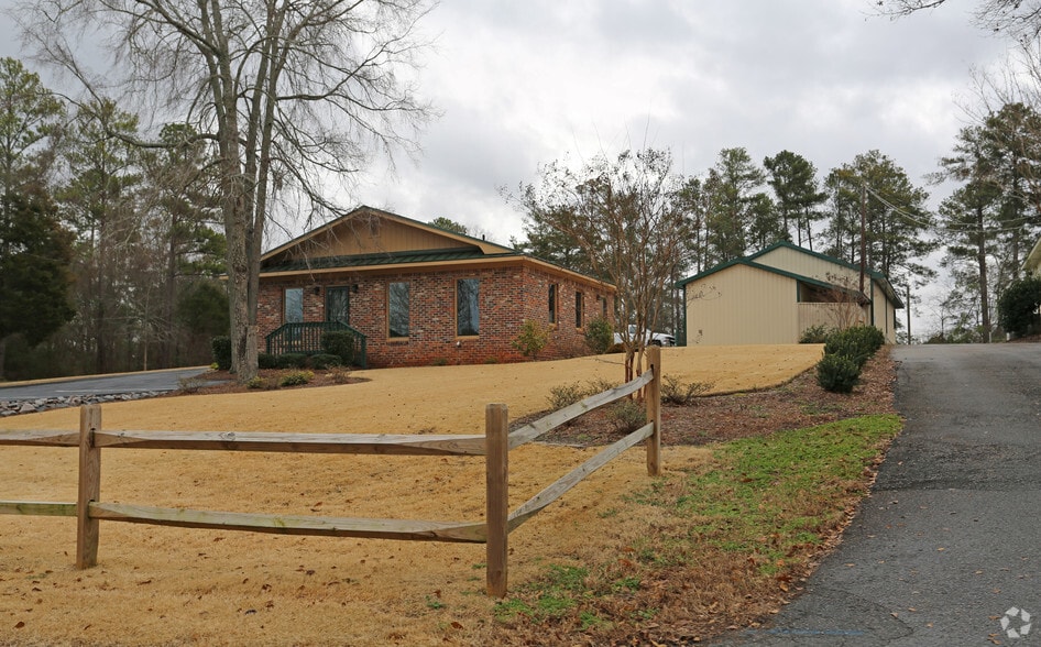 More Photos Of 1231 Columbia Ave, Irmo Warehouse For Lease