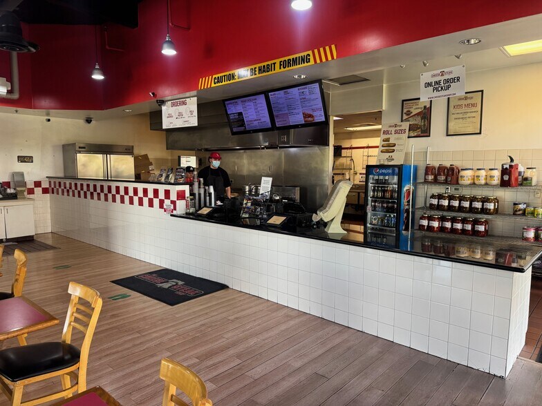 More Photos Of 1563 Eureka Rd, Roseville Restaurant For Lease