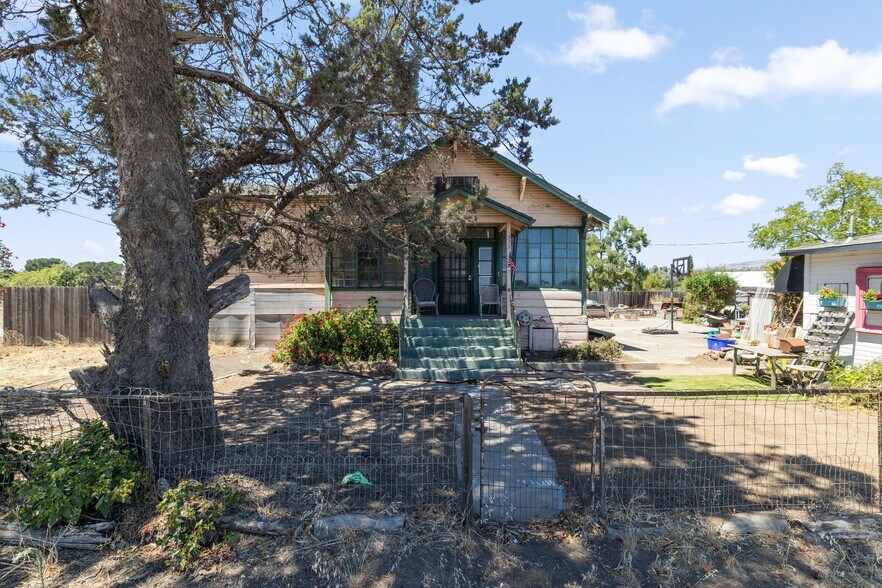 More Photos Of 13350 Kimble Ct, San Martin Apartments For Sale