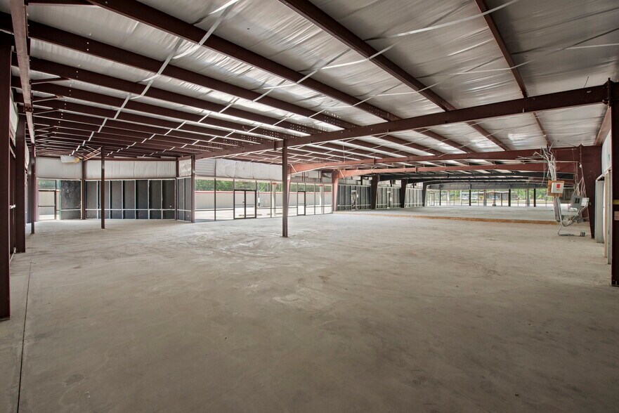 More Photos Of 3636 Honea Egypt Rd, Montgomery Self Storage For Lease