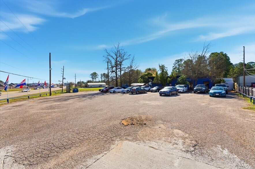 More Photos Of 15831 Highway 105 W, Montgomery Light Manufacturing For Sale
