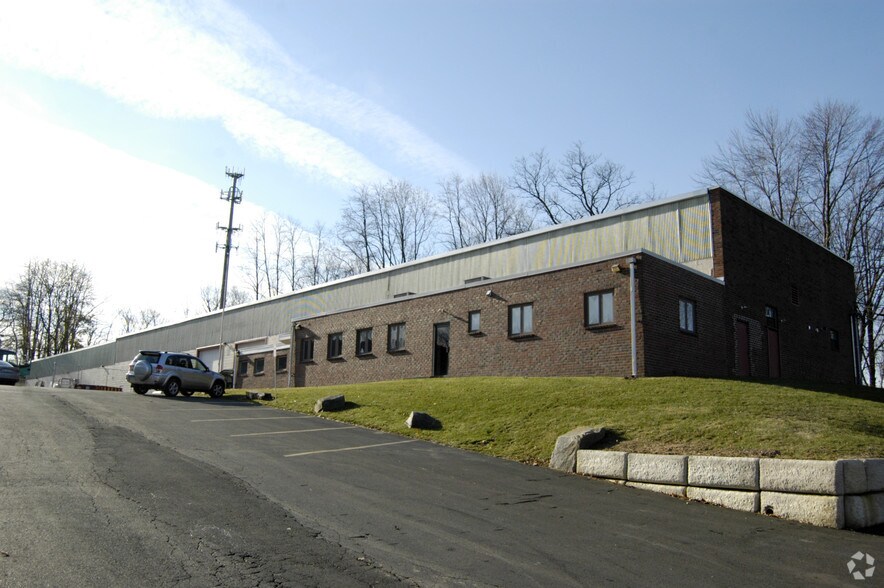 More Photos Of 2997 Franks Rd, Huntingdon Valley Warehouse For Lease