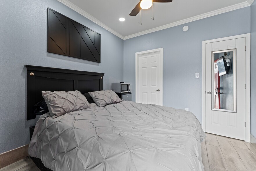 More Photos Of 2020 Highland Rd, Baton Rouge Hotel For Sale