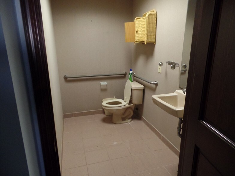 More Photos Of 365 Broad St, Red Bank Medical For Sale