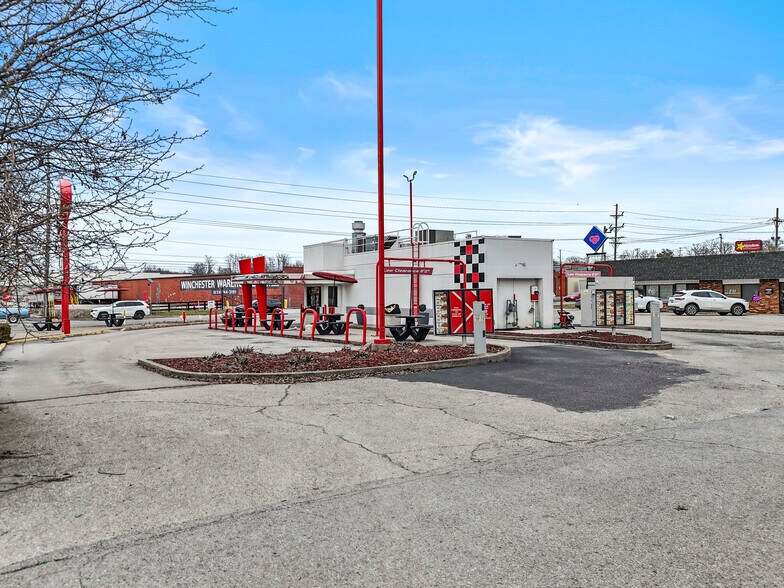 More Photos Of 1478 W Lexington Ave, Winchester Fast Food For Lease