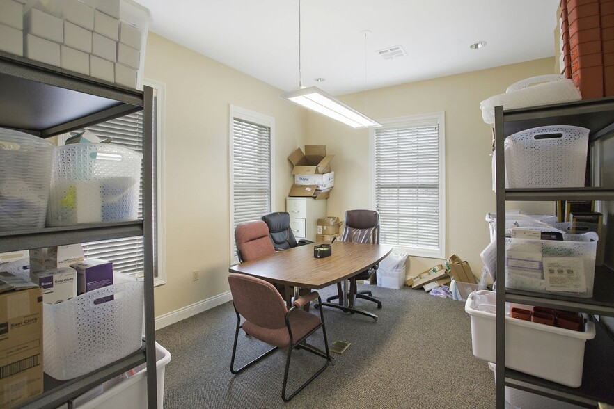 More Photos Of 1773 Ryan St, Lake Charles Office For Sale