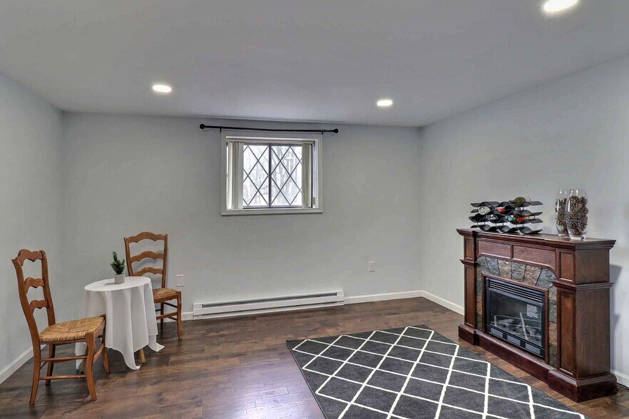 More Photos Of 3360 PA-940, Mount Pocono Specialty For Sale