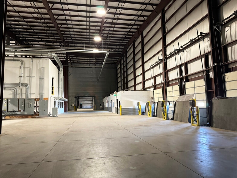 More Photos Of 717 E Industrial Blvd, Pueblo Distribution For Sale
