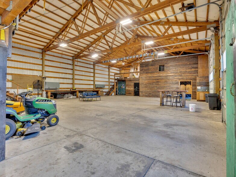 More Photos Of 44434 SE Coalman Rd, Sandy Light Manufacturing For Sale