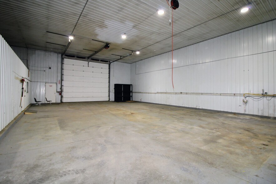 More Photos Of 8401 NW 282nd St, Berthold Warehouse For Sale