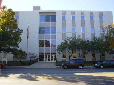 More Photos Of 899 E Broad St, Columbus Medical For Lease