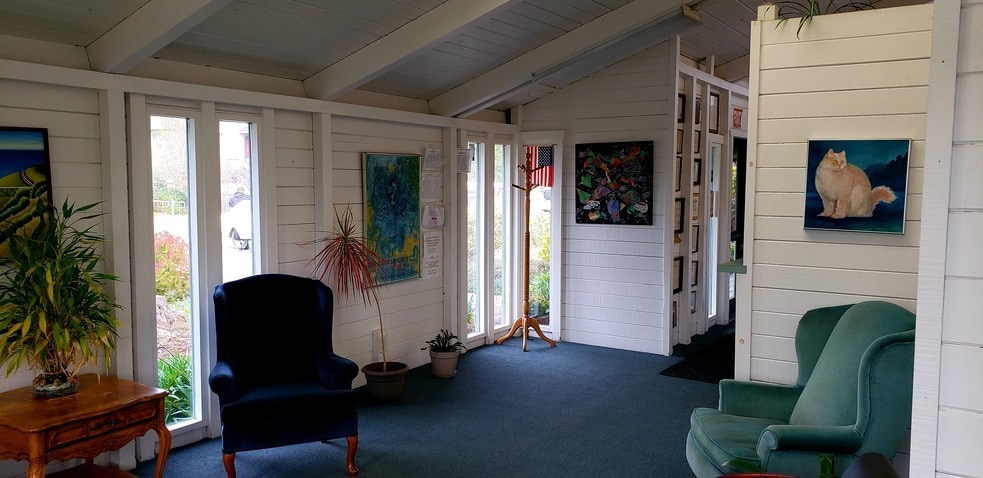 More Photos Of 895 River Dr, Fort Bragg Healthcare For Sale