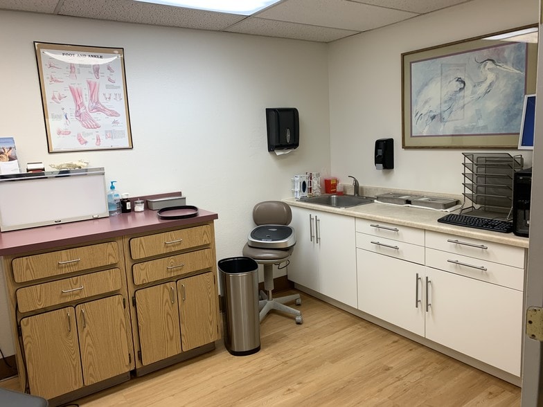 More Photos Of 416 NE 87th Ave, Vancouver Medical For Sale