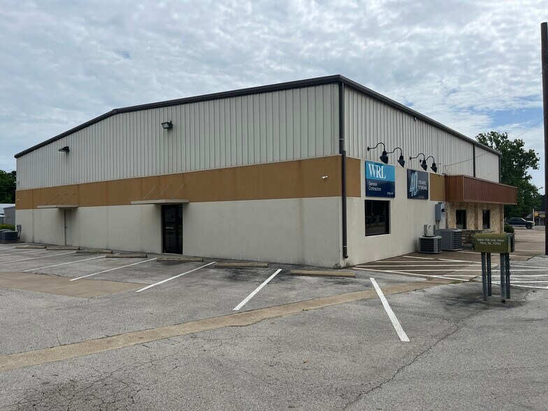 More Photos Of 10858 FM 346 W, Flint Office For Lease