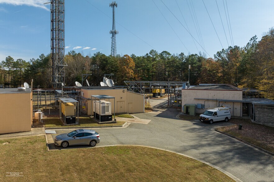 More Photos Of 23 Sesame St, Richmond Telecom Hotel Data Hosting For Sale