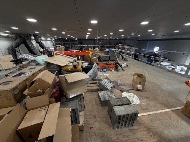 More Photos Of 10139 Kaw Dr, Edwardsville Warehouse For Lease